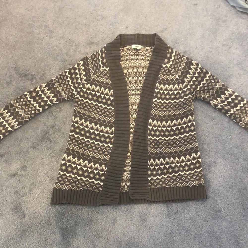 Grey cardigan